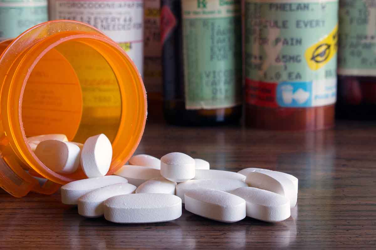 Difference Between Opioids And Opiates Nh Drug Rehab